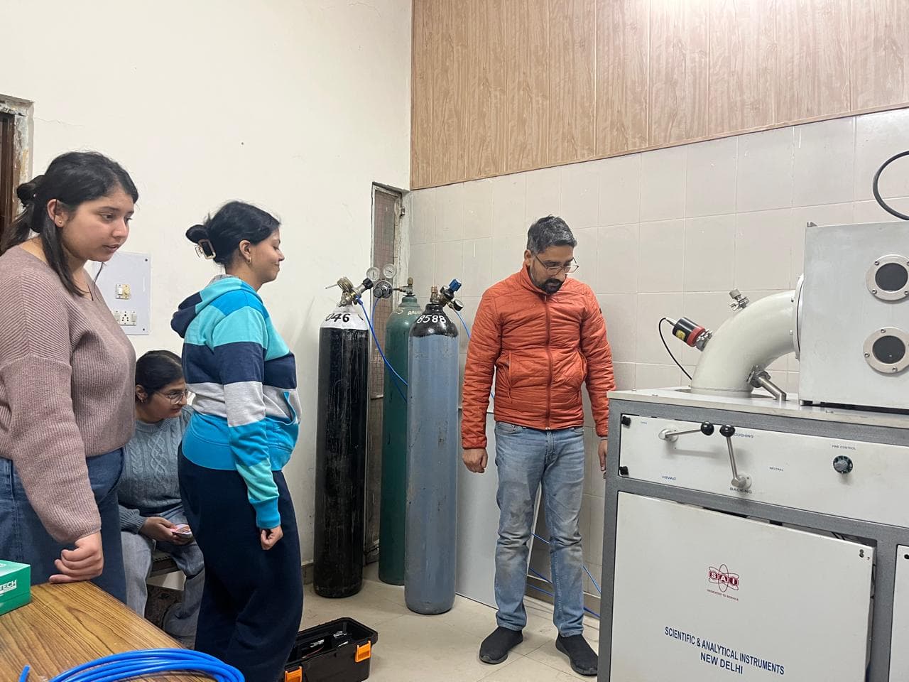 Lab photo 10